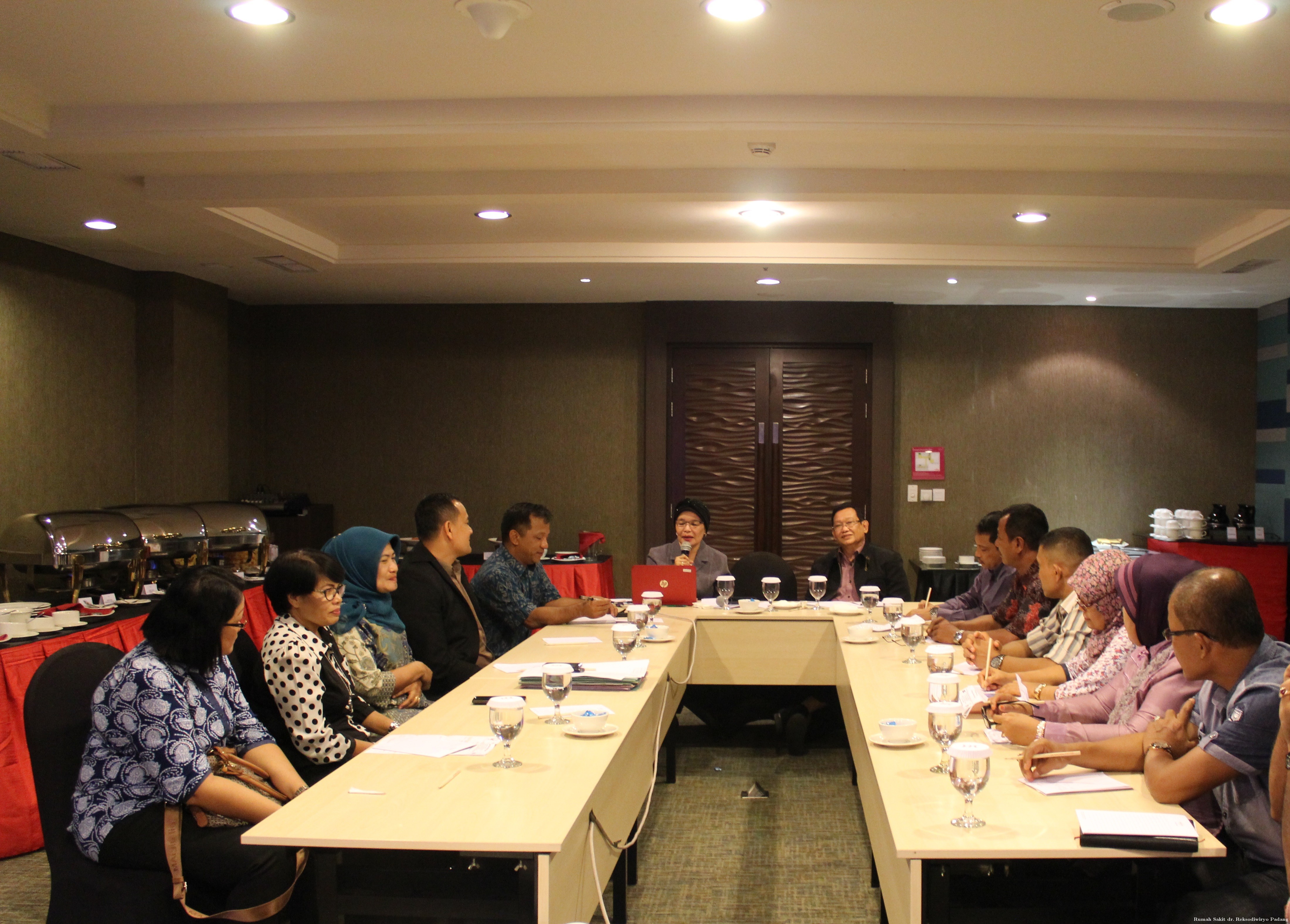 RAPAT AKREDITASI PERDANA - (Ada 0 foto)